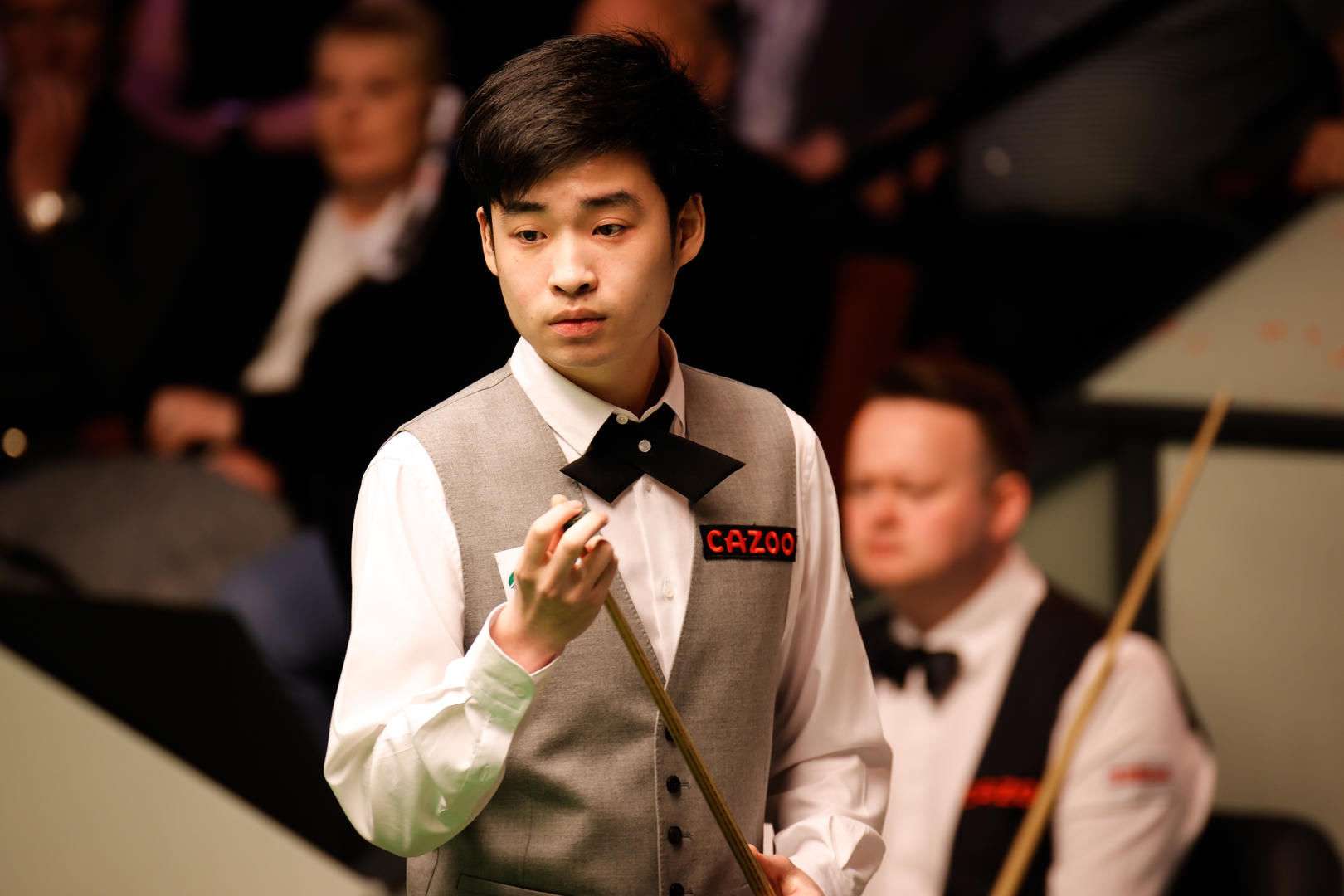 他迅速回到 他迅速回到